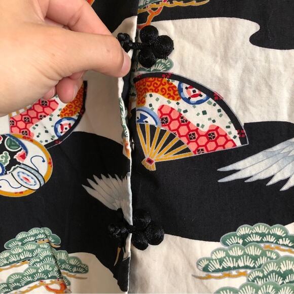 Crane Graphic Art Black and White Button Up Tee Blouse Top - Picture 2 of 6